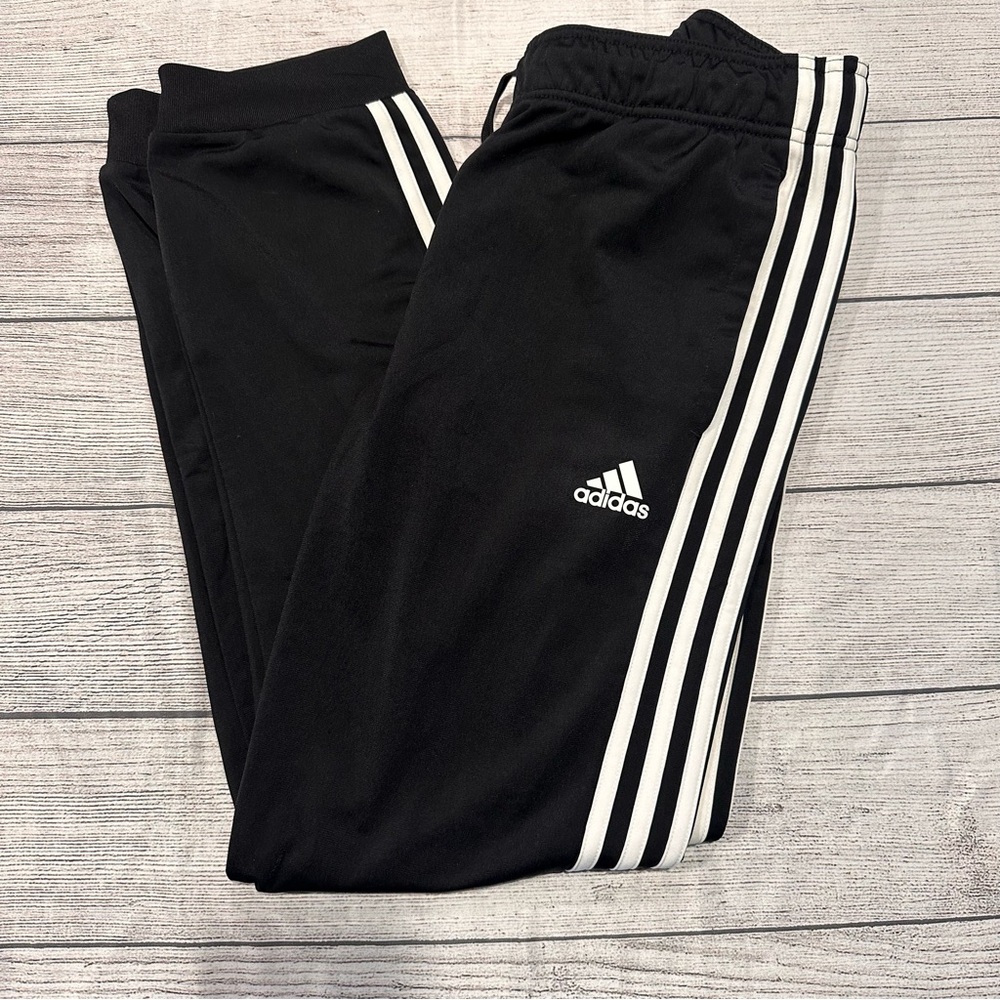 Women’s Adidas training pants size M jogger sweatpants